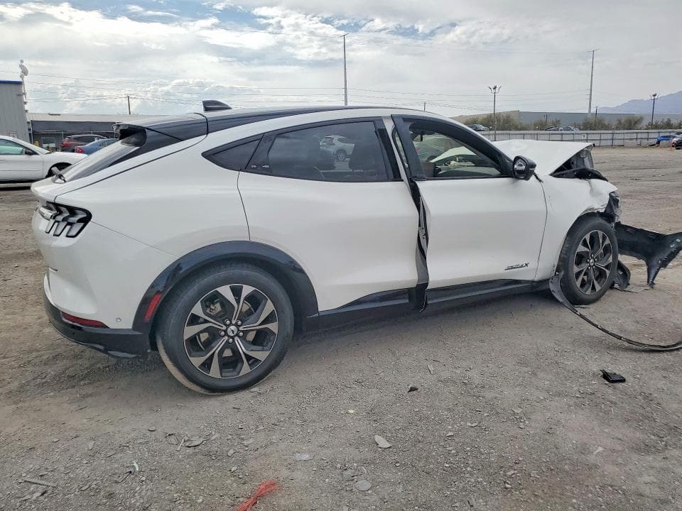 2021 FORD MUSTANG MACH-E PREMIUM 3