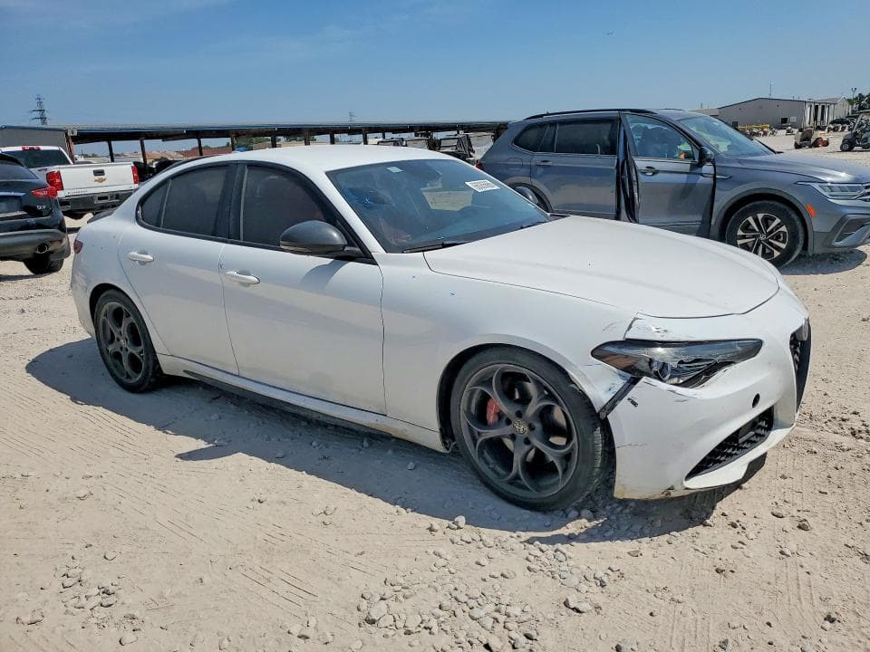 2019 ALFA ROMEO GIULIA 4