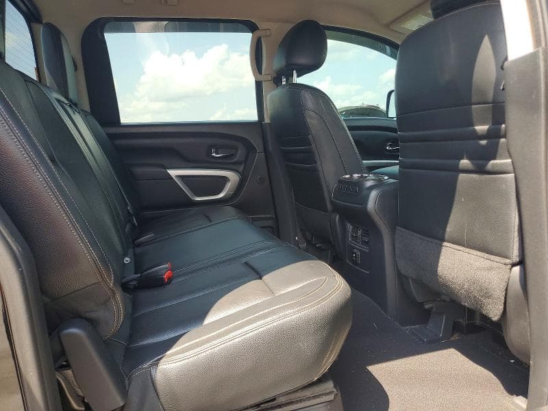 2017 NISSAN TITAN S 10