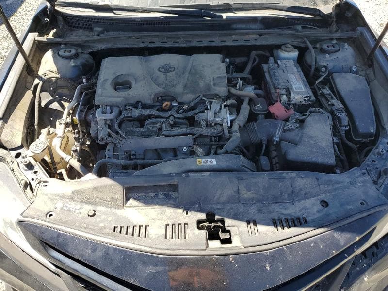2019 TOYOTA CAMRY SE 11