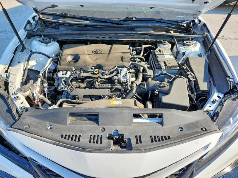 2020 TOYOTA CAMRY LE 11