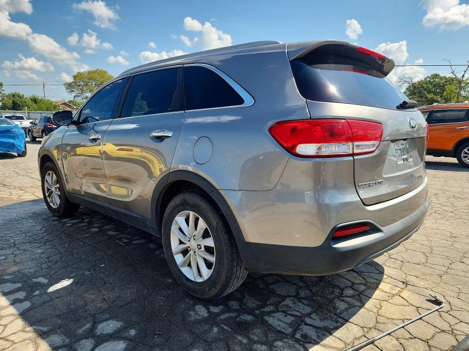 2017 KIA SORENTO LX 2