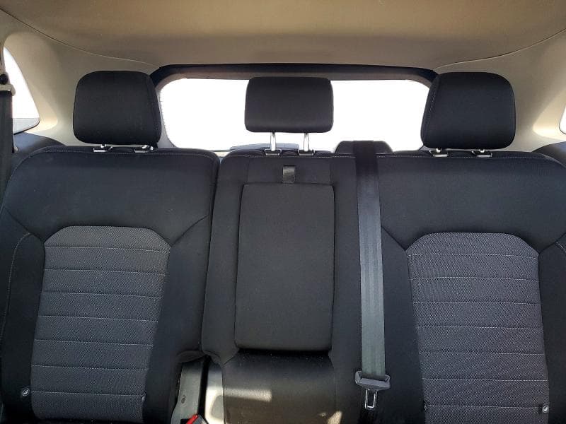 2017 FORD EDGE SE 10