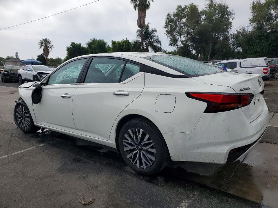 2025 NISSAN ALTIMA SV 2