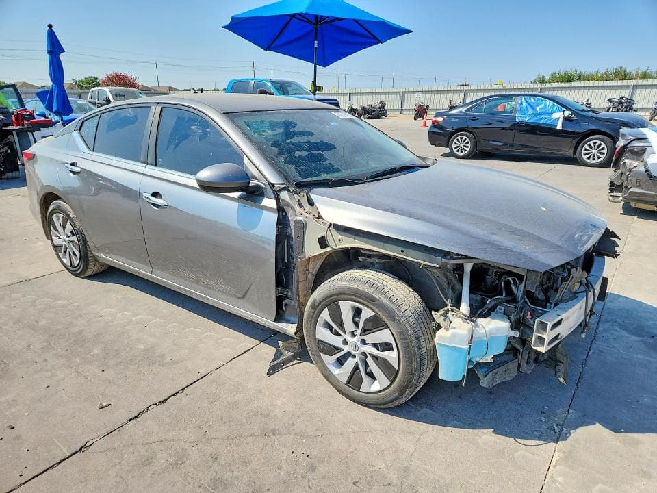 2023 NISSAN ALTIMA S 4
