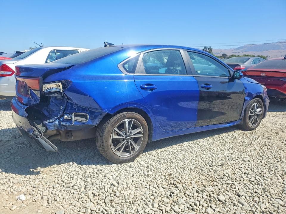 2023 KIA FORTE LXS 3