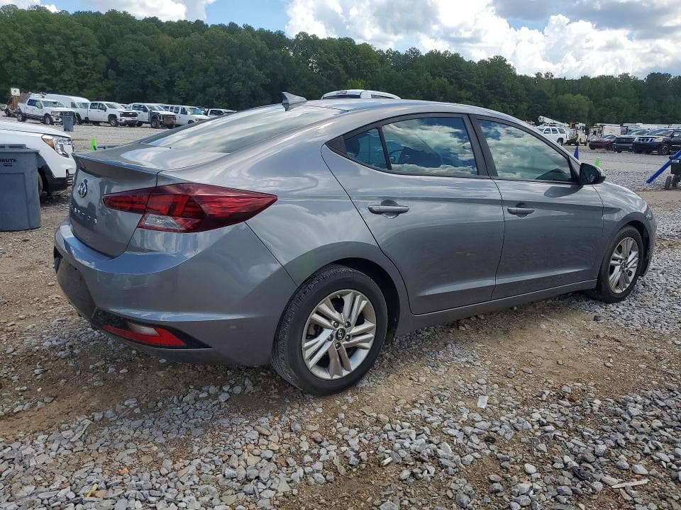 2020 HYUNDAI ELANTRA SEL 3