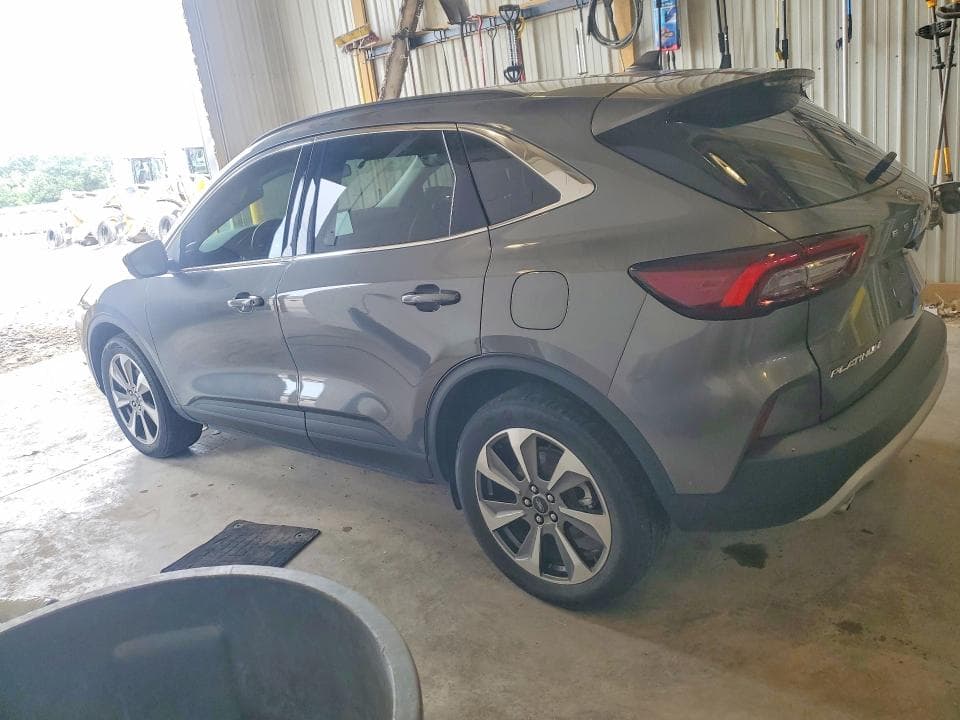 2023 FORD ESCAPE PLATINUM 2