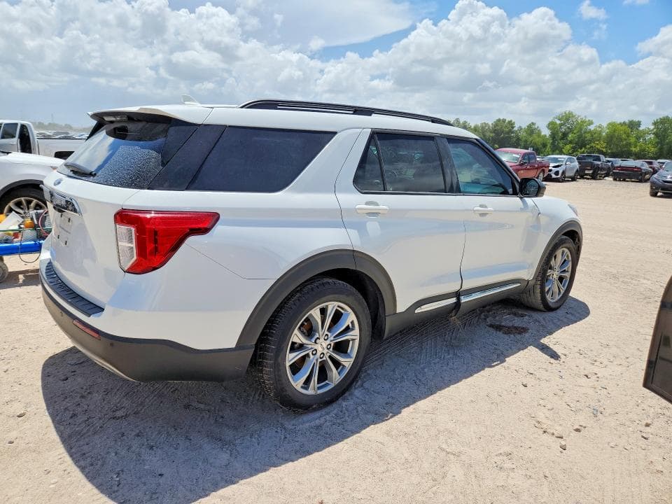 2023 FORD EXPLORER XLT 3