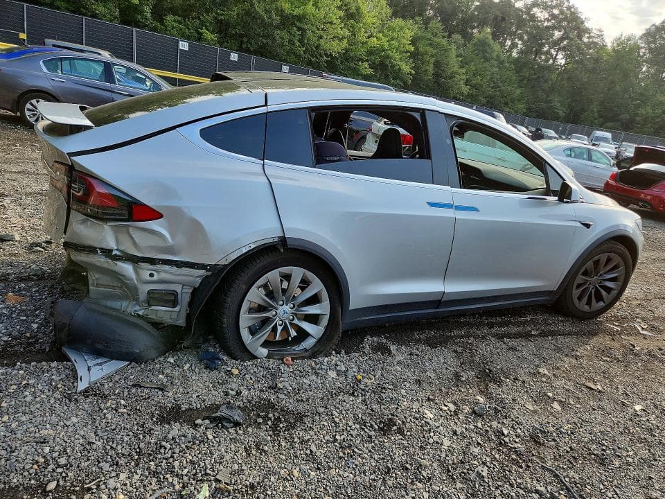2018 TESLA MODEL X 3