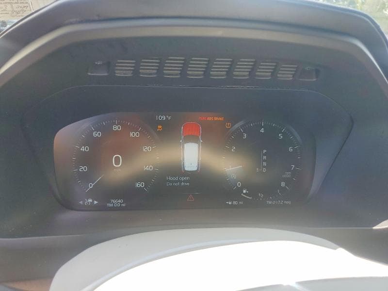 2017 VOLVO XC90 T6 9