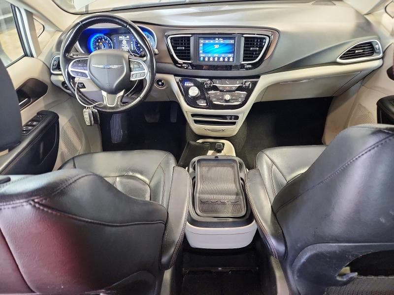 2019 CHRYSLER PACIFICA TOURING L 8