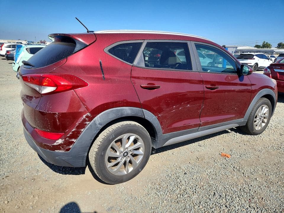 2017 HYUNDAI TUCSON SE 3