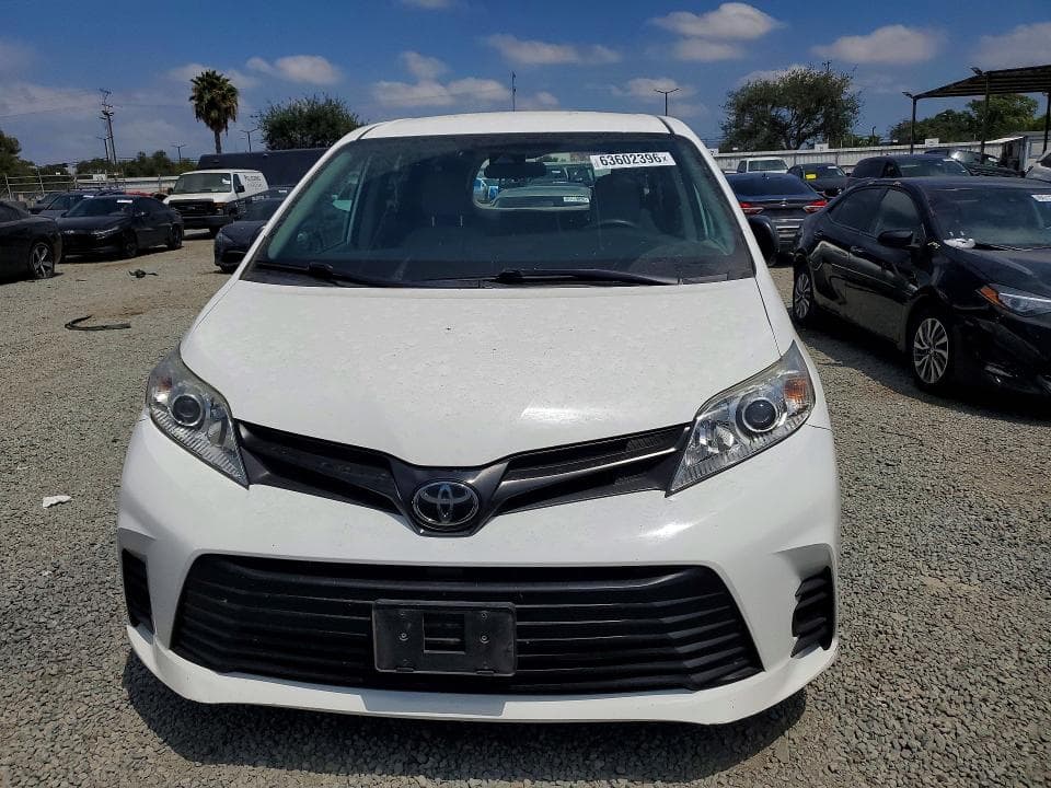 2020 TOYOTA SIENNA L 5