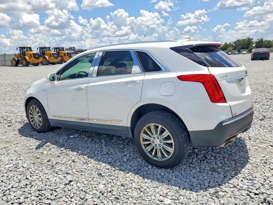 2017 CADILLAC XT5 LUXURY 2