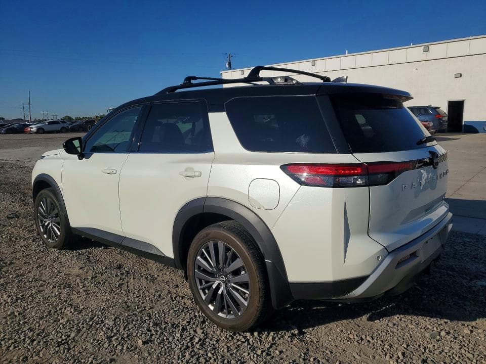 2024 NISSAN PATHFINDER SL 2