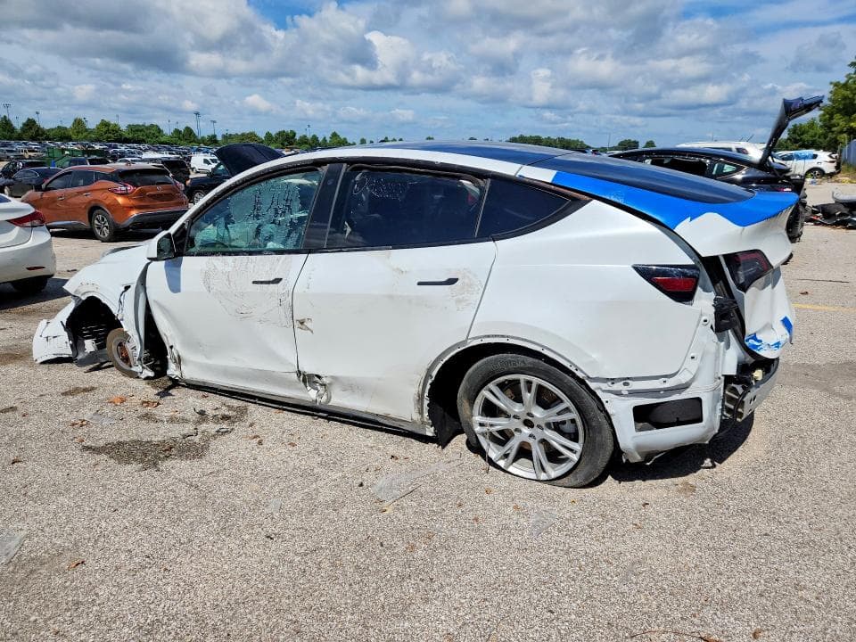 2023 TESLA MODEL Y 2