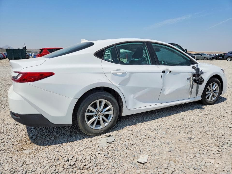 2025 TOYOTA CAMRY LE 3