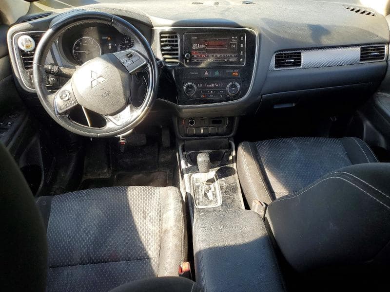 2017 MITSUBISHI OUTLANDER SE 8