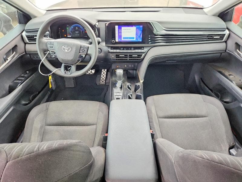 2025 TOYOTA CAMRY SE 8