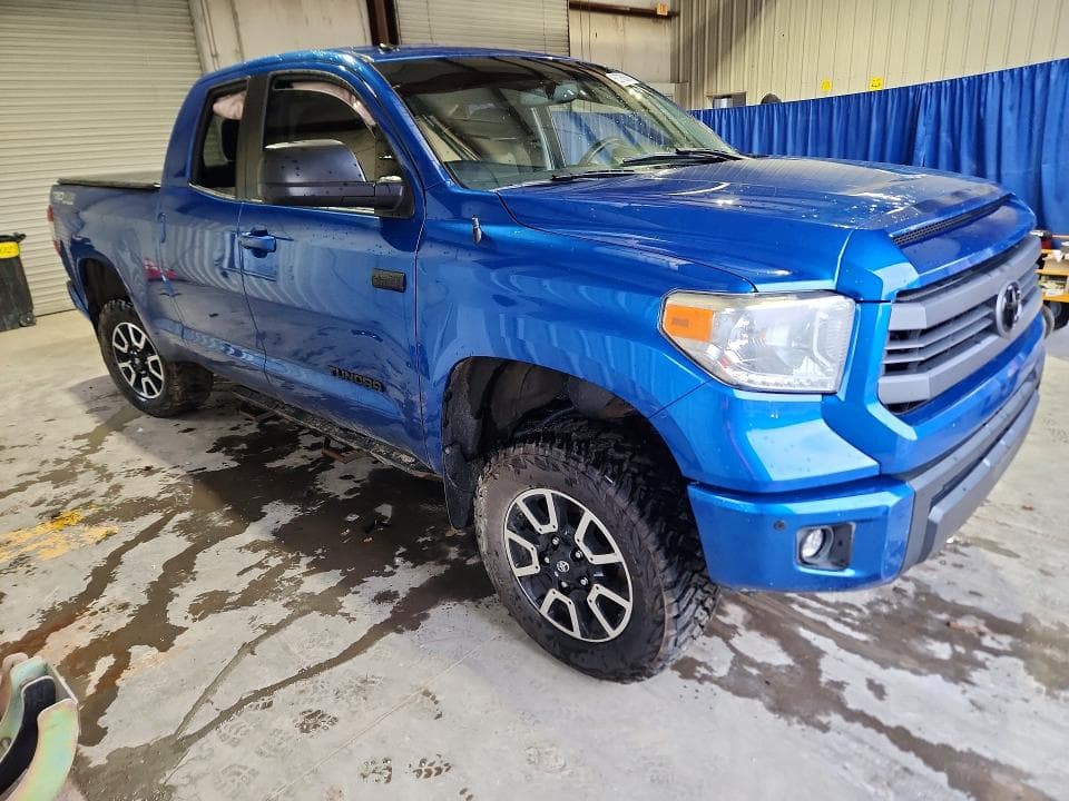 2017 TOYOTA TUNDRA SR5 4