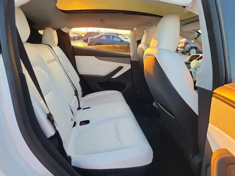 2026 TESLA MODEL  Y 10