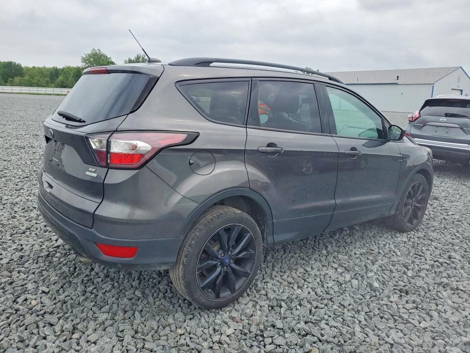 2017 FORD ESCAPE SE 3