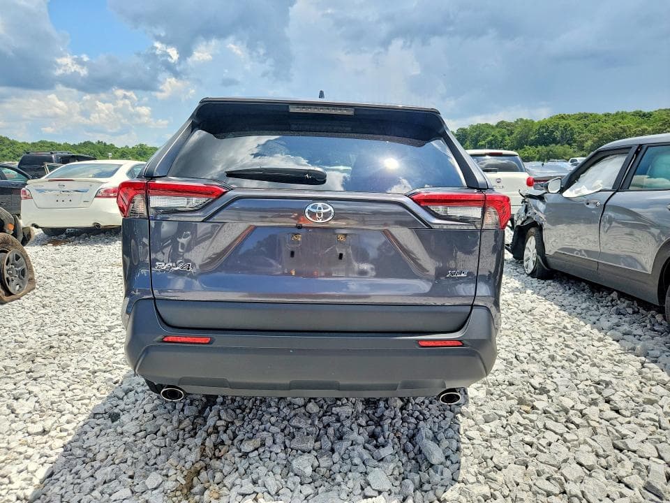 2019 TOYOTA RAV4 XLE 6