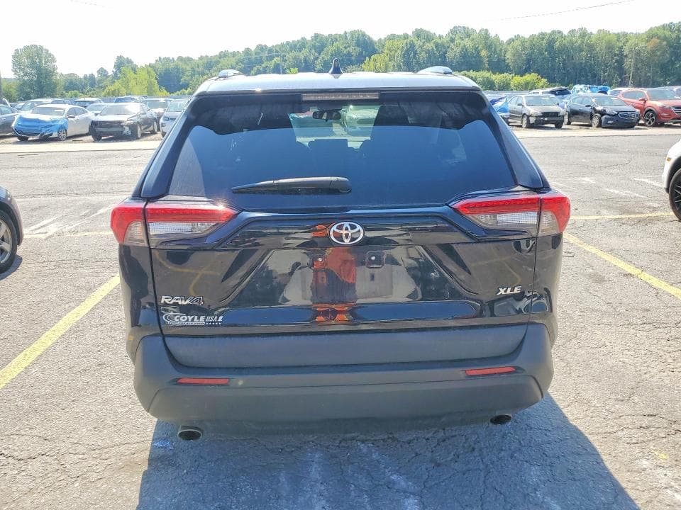 2021 TOYOTA RAV4 XLE 6