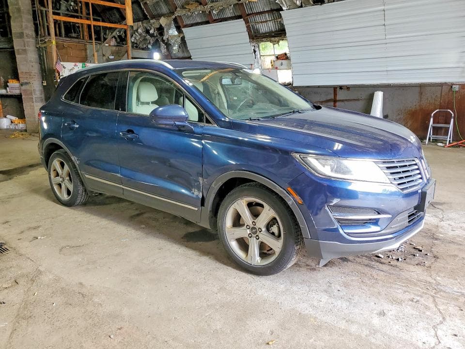2017 LINCOLN MKC PREMIERE 4