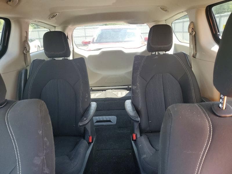 2020 CHRYSLER VOYAGER LX 10