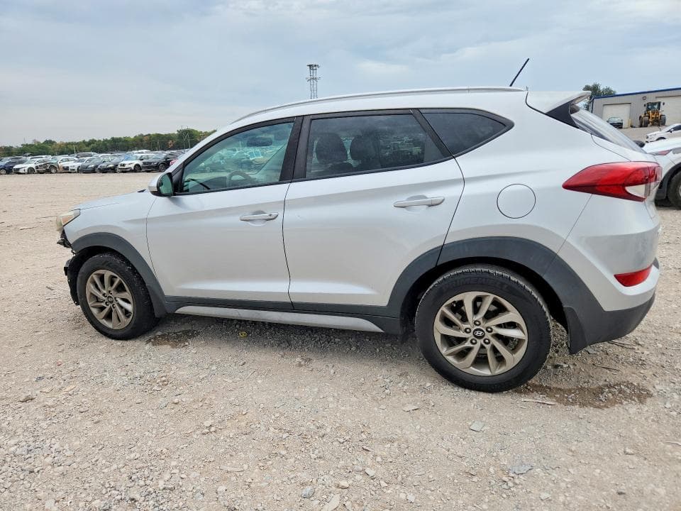 2017 HYUNDAI TUCSON SE 2