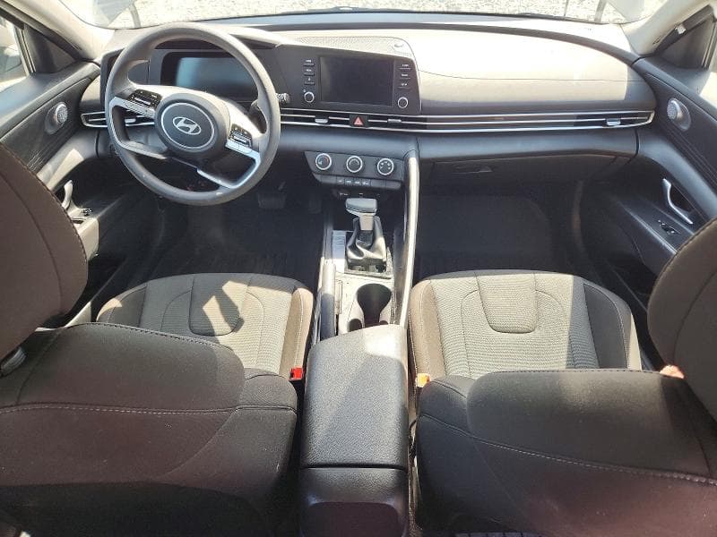2025 HYUNDAI ELANTRA SE 8