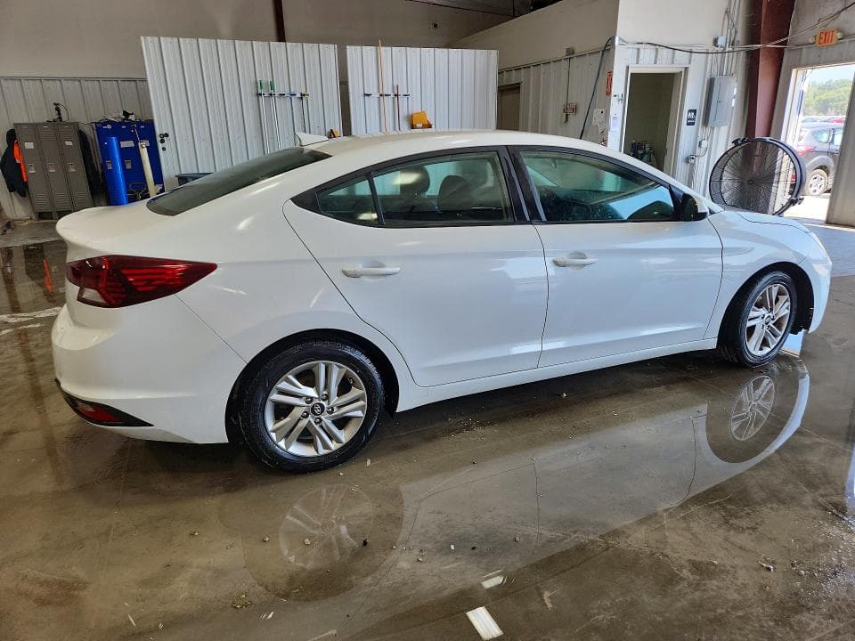 2020 HYUNDAI ELANTRA SEL 3