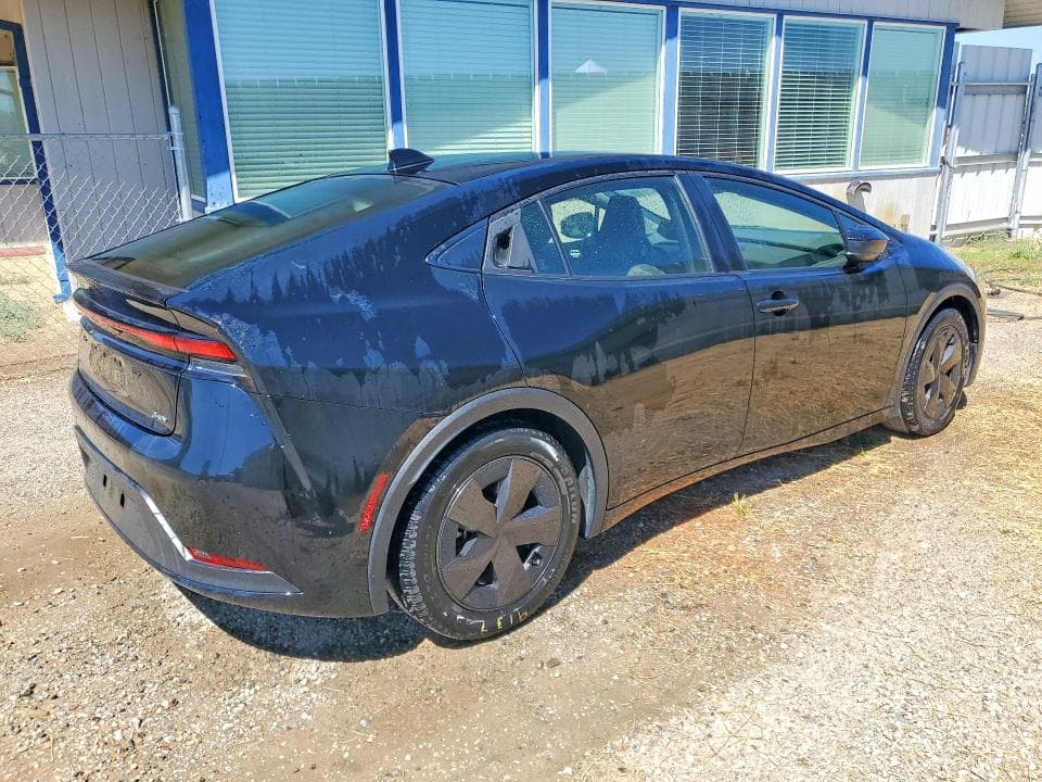 2024 TOYOTA PRIUS LE 3
