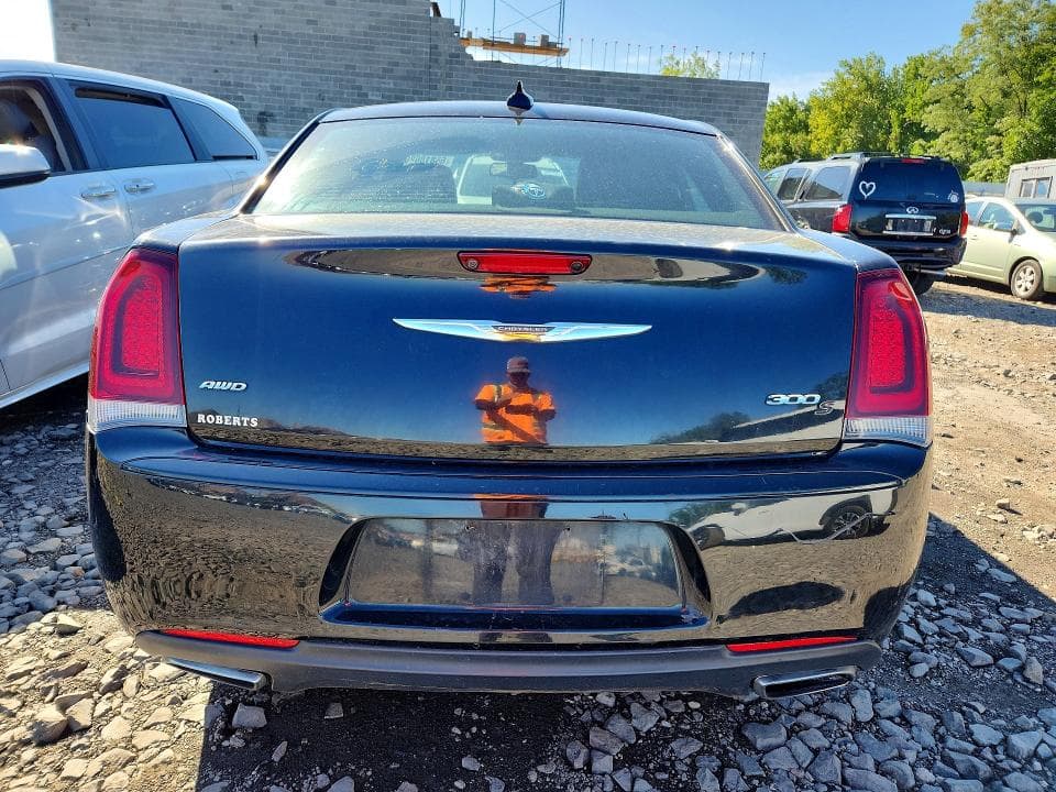 2017 CHRYSLER 300 S 6