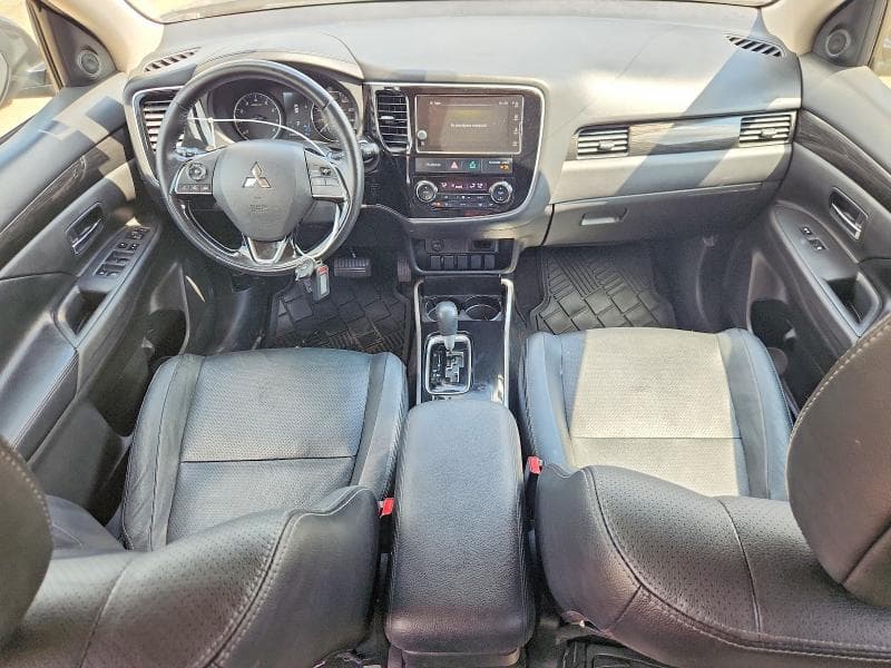 2017 MITSUBISHI OUTLANDER SE 8