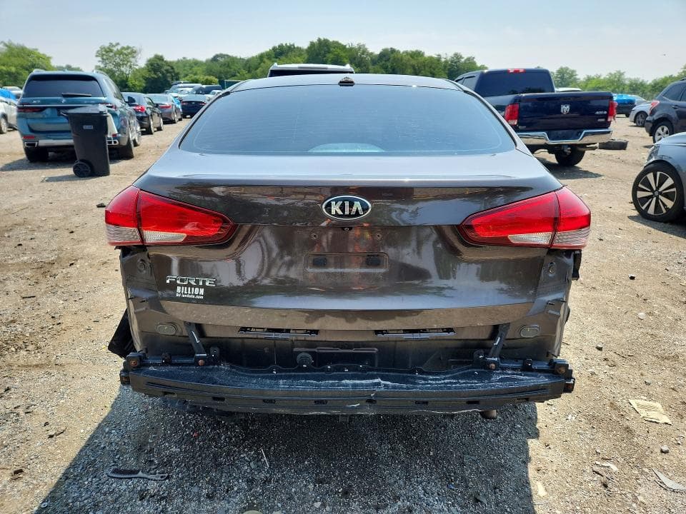 2017 KIA FORTE LX 6