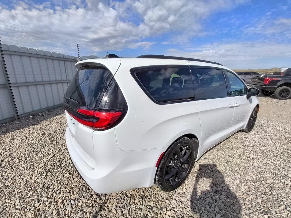 2026 CHRYSLER PACIFICA SELECT 3