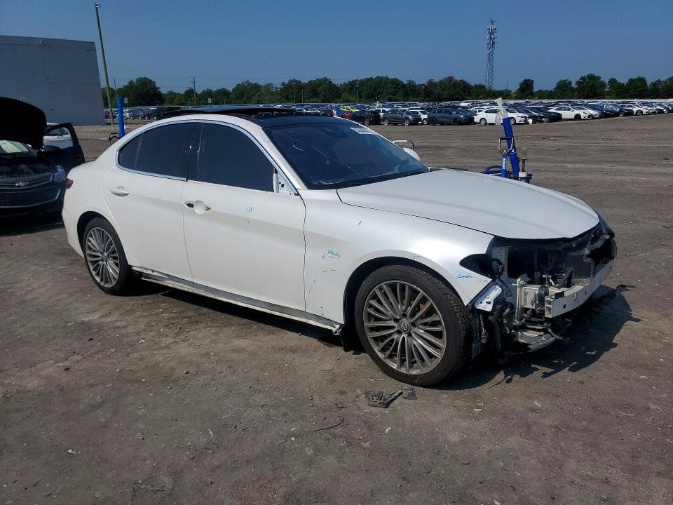 2018 ALFA ROMEO GIULIA TI 4