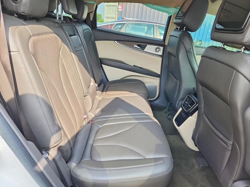 2019 LINCOLN NAUTILUS RESERVE 11