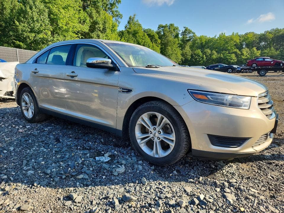 2017 FORD TAURUS SE 4