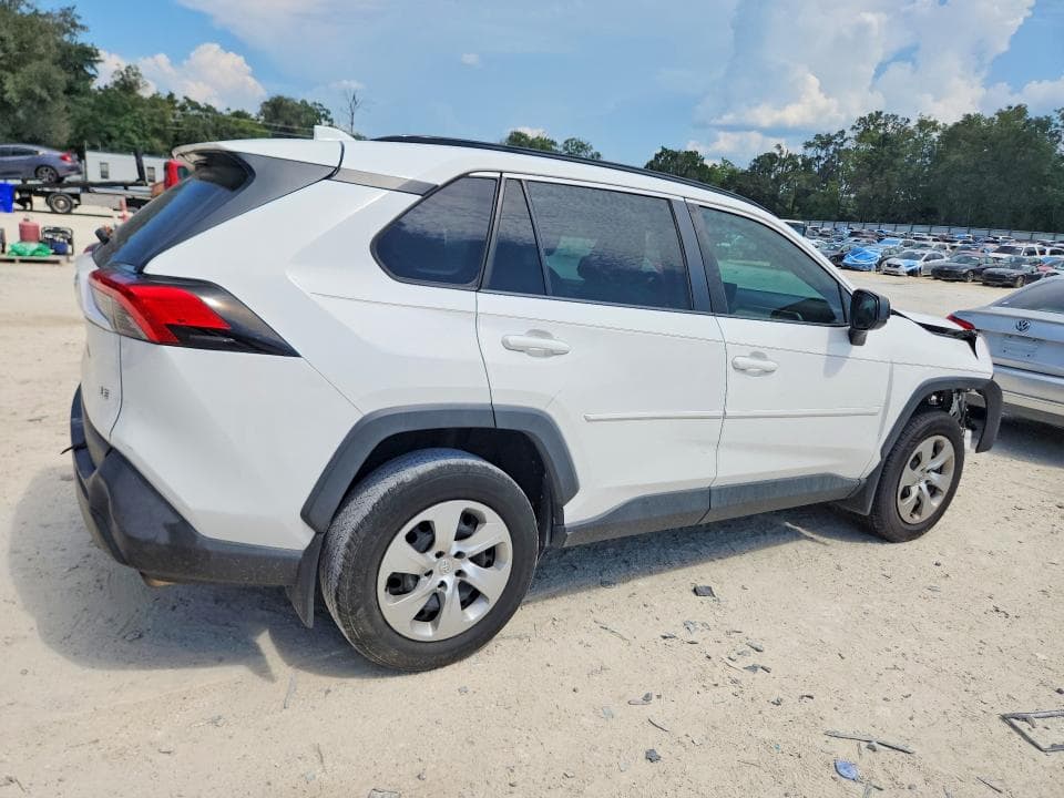 2021 TOYOTA RAV4 LE 3