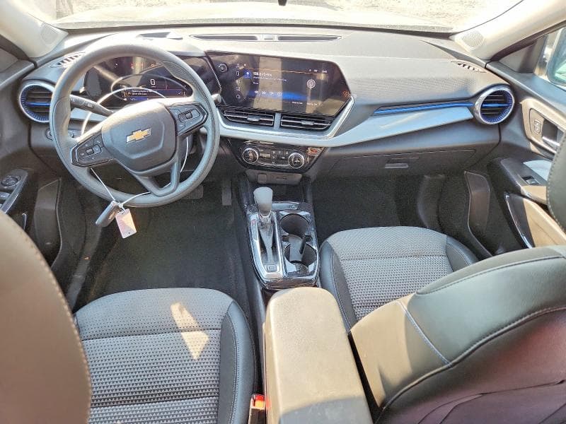 2025 CHEVROLET TRAX 1LT 8