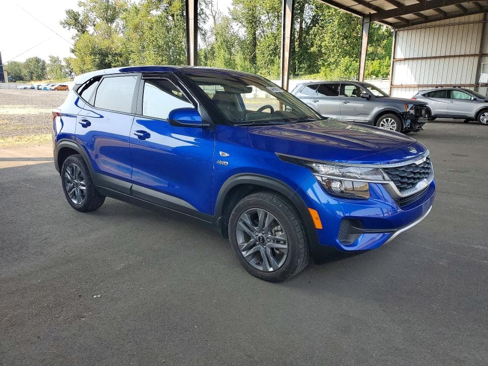 2021 KIA SELTOS LX 4