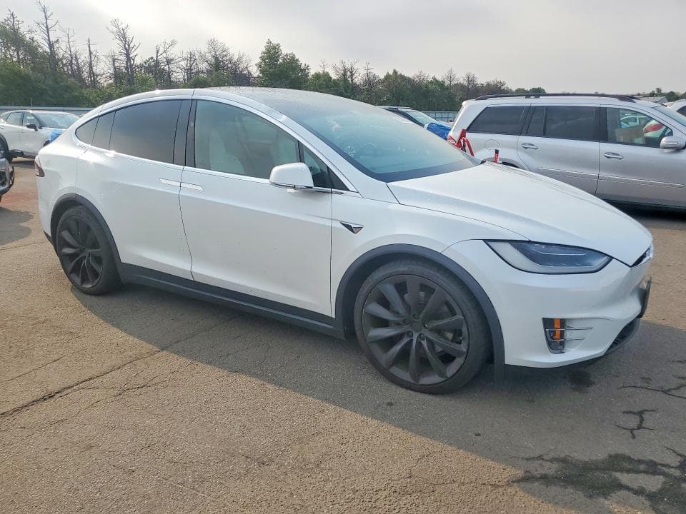 2019 TESLA MODEL X 4