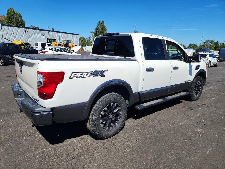 2017 NISSAN TITAN PRO-4X 3