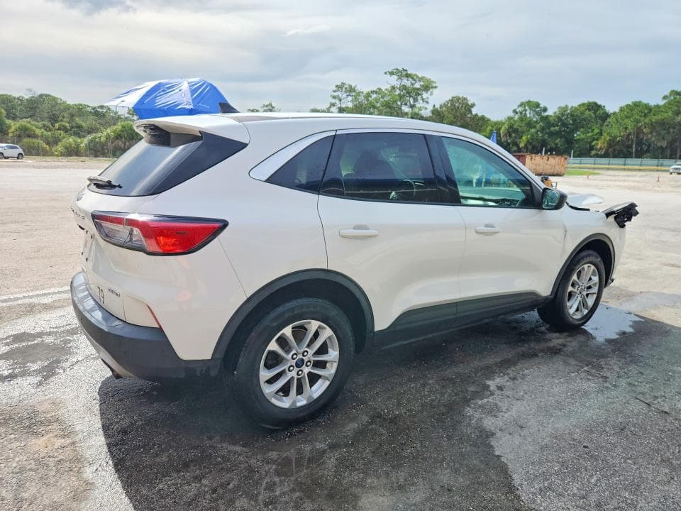 2022 FORD ESCAPE SE 3
