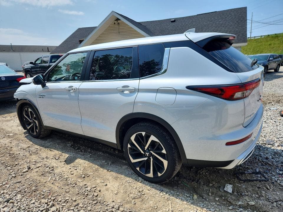 2025 MITSUBISHI OUTLANDER SE 2