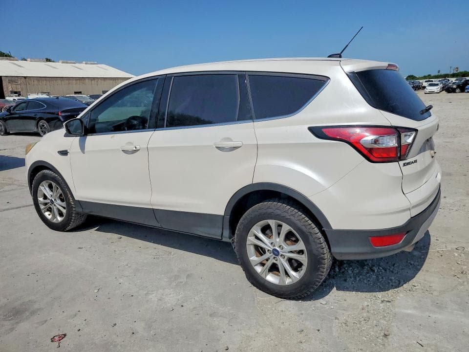 2017 FORD ESCAPE SE 2